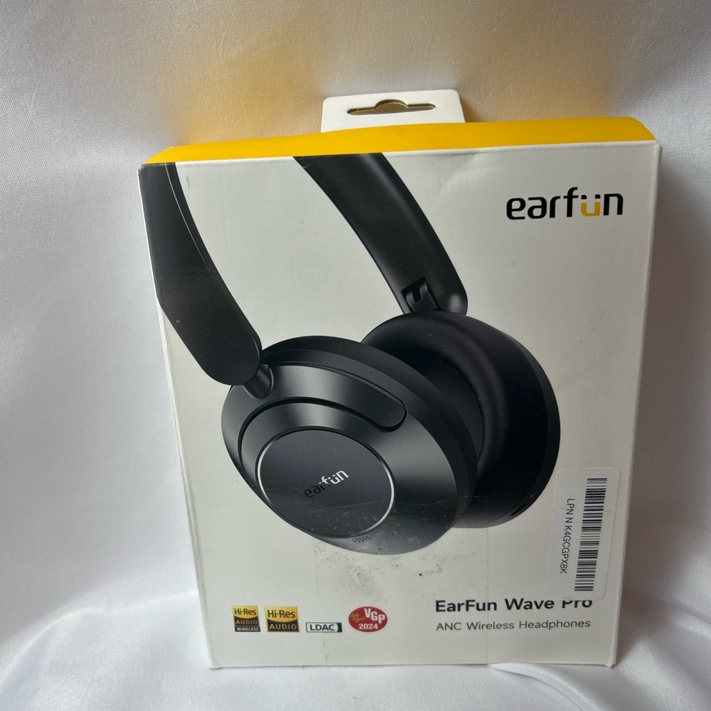Black Over-Ear Headphones with Sleek Design